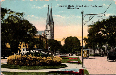 WI, Milwaukee - Grand Ave Boulevard, Church, trolley, lamp post postcard - J0317