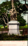 CA, BERKELEY - FOOTBALL PLAYERS monument @Univ of Cal postcard - J04183