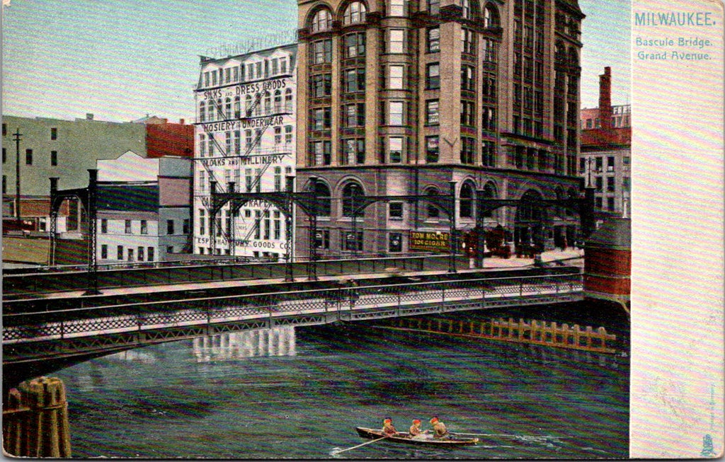 WI, Milwaukee - ESP ___ Goods building, Tom Moore 10 cent Cigar postcard - J0601