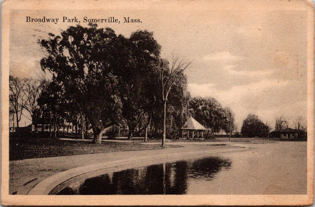 MA, SOMERVILLE - Broadway Park - 1917 postcard - J06098