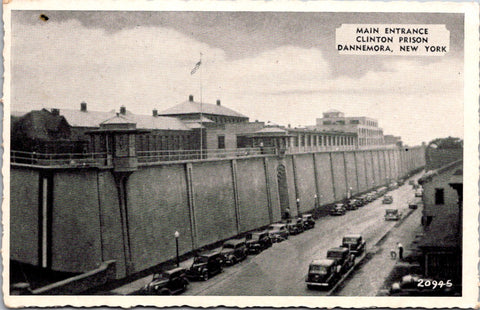 NY, DANNEMORA - Clinton Prison closeup postcard - JJ0702