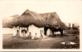 Foreign postcard - Philippines - hut, family, Horse, chicken - NL0769