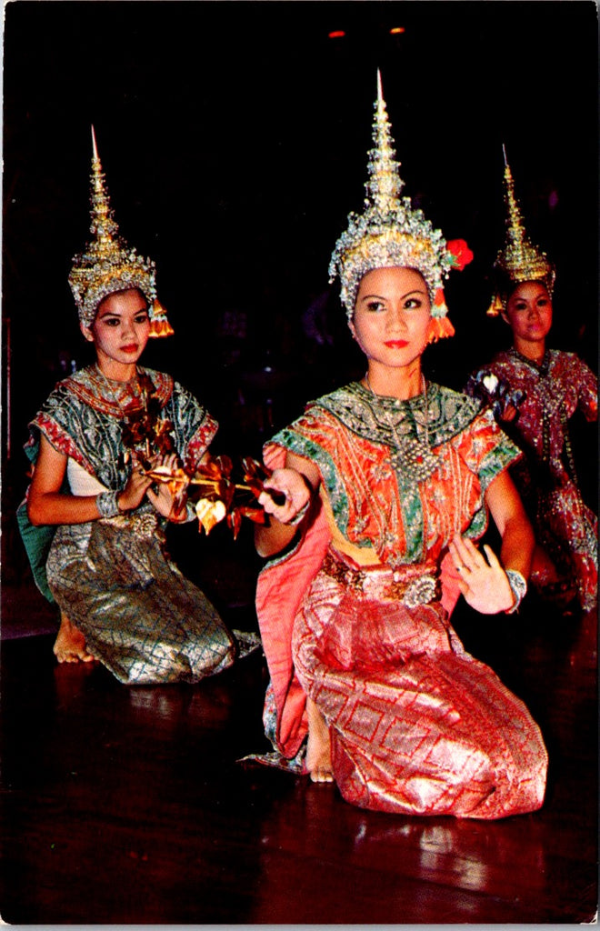 People - Native Dress - THAILAND - NL0789