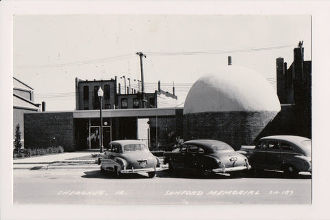 IA, CHEROKEE - Sanford Memorial bldg, old cars - RPPC - QC0132