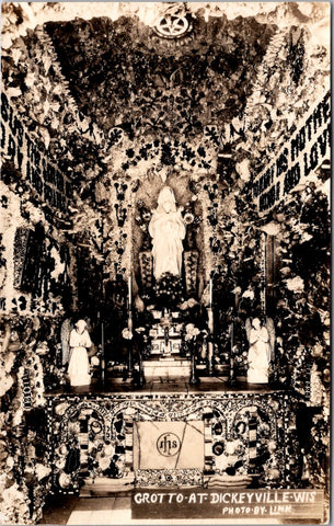 WI, DICKEYVILLE - Grotto showing altar closeup - Link RPPC postcard - R00360