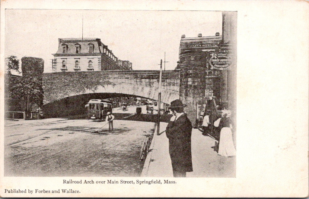 MA, Springfield - Main St, Railroad Arch, trolly, people, Cooleys Hotel postcard