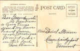 WY, YELLOWSTONE - Entrance Gateway, people in wagon up close, Yellowstone Park postcard - SL2115