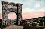 WY, YELLOWSTONE - Entrance Gateway, people in wagon up close, Yellowstone Park postcard - SL2115