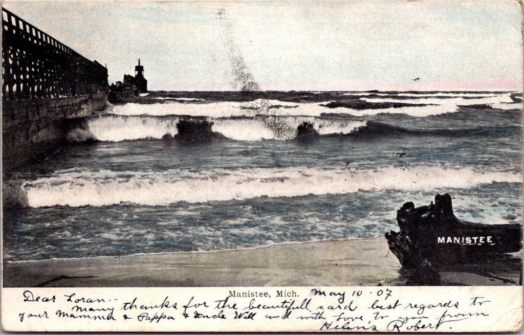 MI, MANISTEE - Light House, lighthouse and pier postcard - SL2674