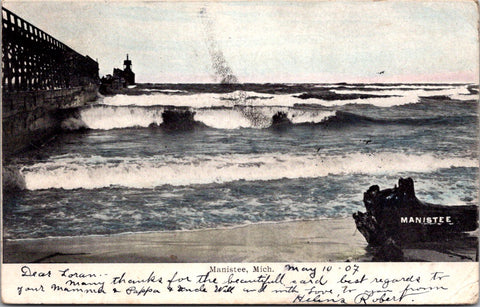 MI, MANISTEE - Light House, lighthouse and pier postcard - SL2674