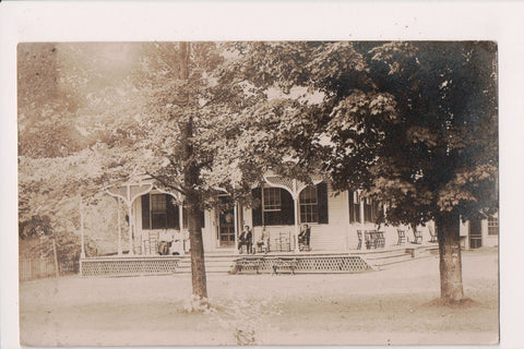 NH, RYE BEACH - residence with people on rocking chairs RPPC - SL3060