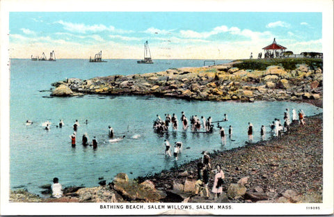 MA, SALEM - Salem Willows Bathing Beach with people etc postcard - T00092