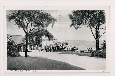 MA, SALEM WILLOWS - The Pier - North Shore sign and People postcard - T00177