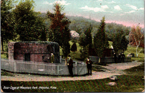 MA, HOLYOKE - Mountain Park, Iron bars on bear cage, men in postcard - w00929