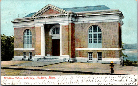 MA, Hudson - Public Library with fire hydrant in front - 1907 postcard - w01247