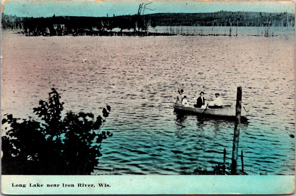 WI, IRON RIVER - near Long Lake, family in small boat postcard - w02913