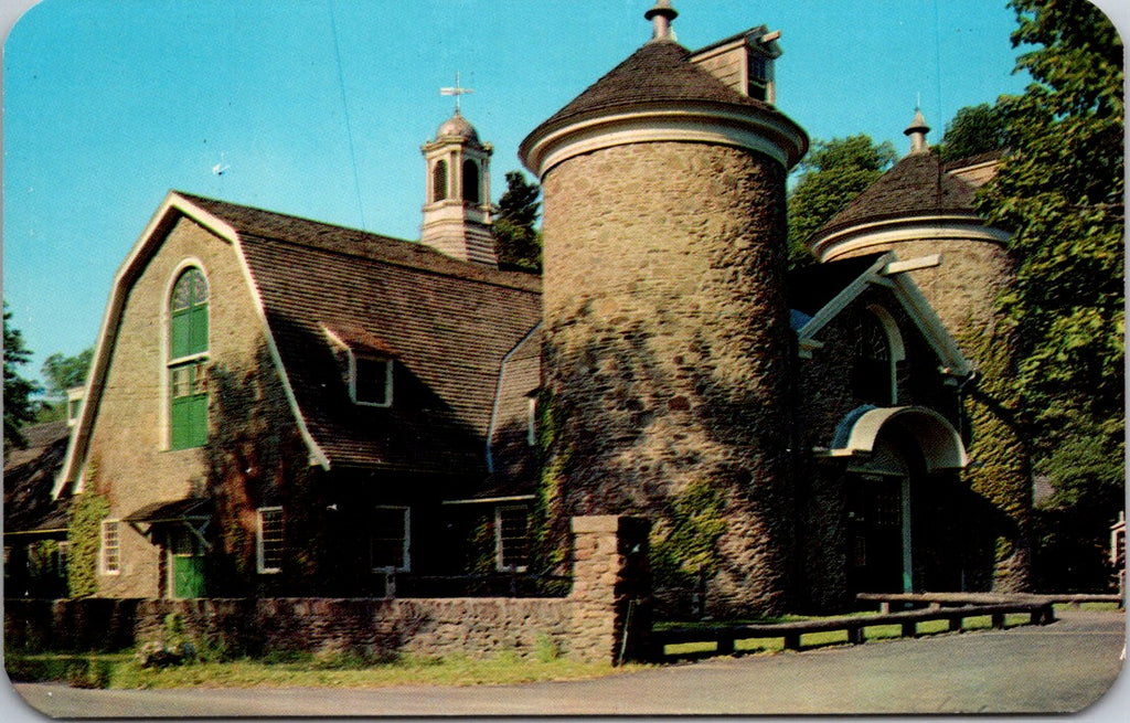 NY, COOPERSTOWN - Farmers Museum postcard - W03335