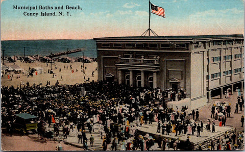 NY, CONEY ISLAND - Municipal Baths and Beach people, bldg postcard - W03448