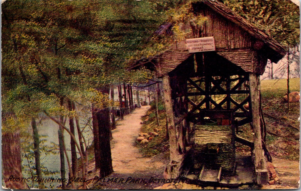 MI, DETROIT - Palmer Park, Rustic Drinking Well close up postcard - W03560