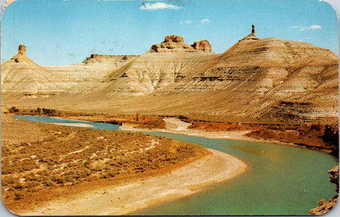 WY, GREEN RIVER - Firehole region - Buttes, Chimneys, water - 1959 postcard - wk0155
