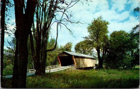 VT, PITTSFORD - Covered Bridge, Goodnough bridge postcard - WK0325