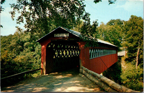 VT, SUNDERLAND - Covered Bridge postcard - wK0321