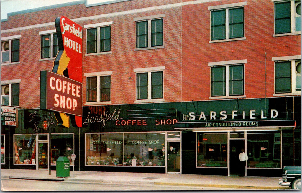 SC, CAMDEN - Sarsfield Hotel, coffee shop, Mitchells Sporting Goods - 2k0530