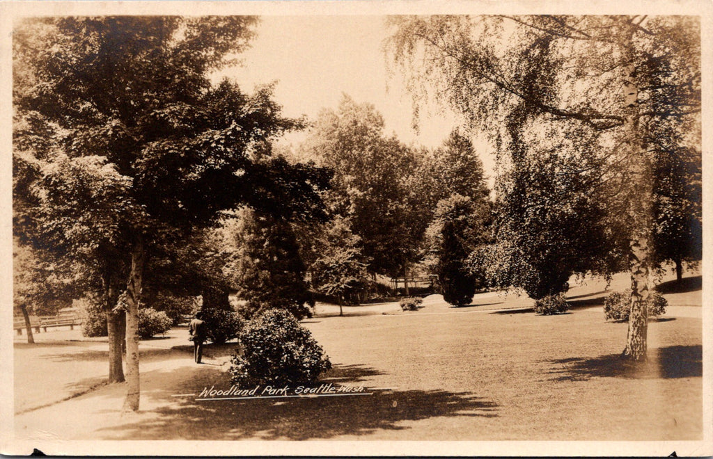 WA, SEATTLE- Woodlawn Park scene, man - RPPC postcard - 2k0446