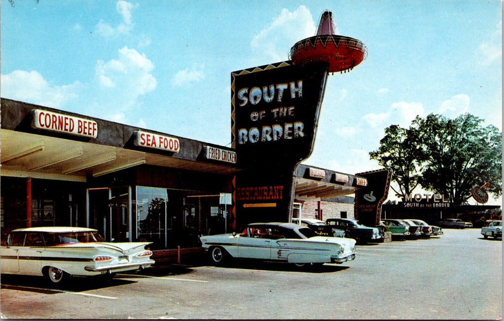 SC, Dillon - South of the Border restaurant, hotel postcard - 2k0682