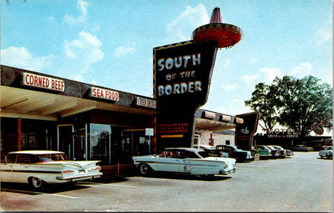 SC, DILLON - South of the Border restaurant, hotel postcard - 2k0682