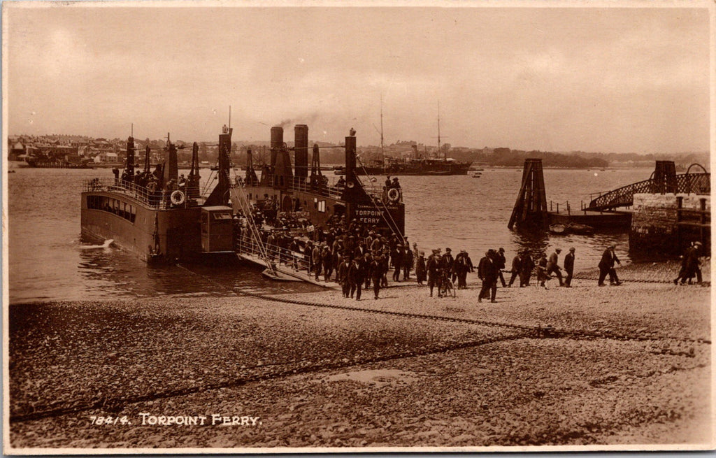 Ship Postcard - TORPOINT FERRY - Cornwall County Council RPPC - 2k0734