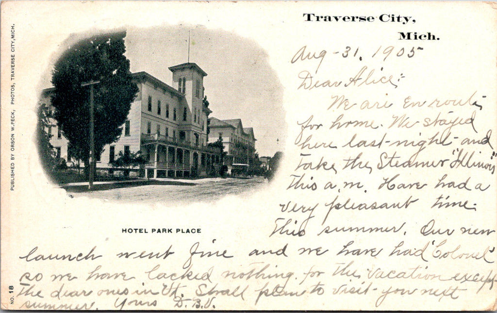 MI, TRAVERSE CITY- Hotel Park Place - Orson W Peck postcard - 400115