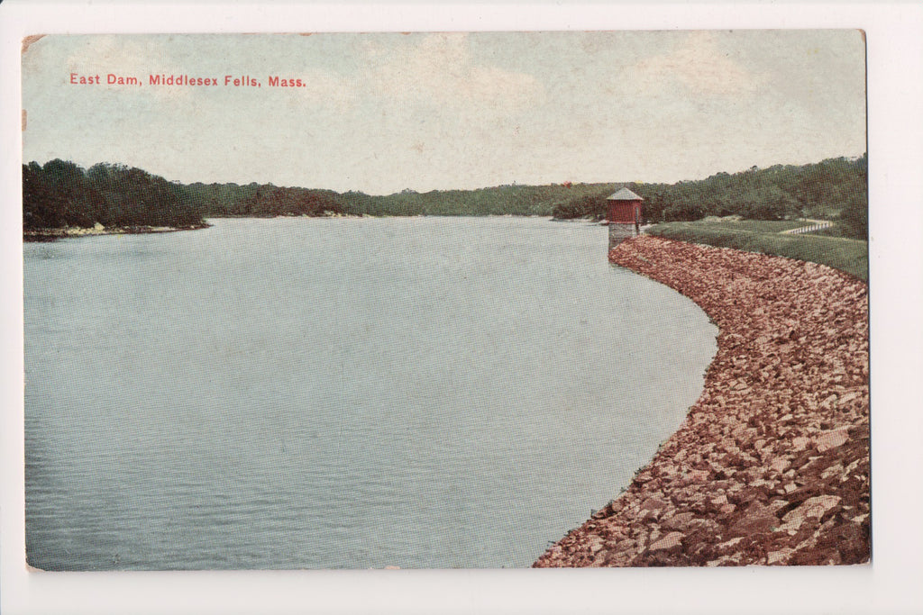 MA, Middlesex Fells - East Dam w/shoreline postcard - 500696