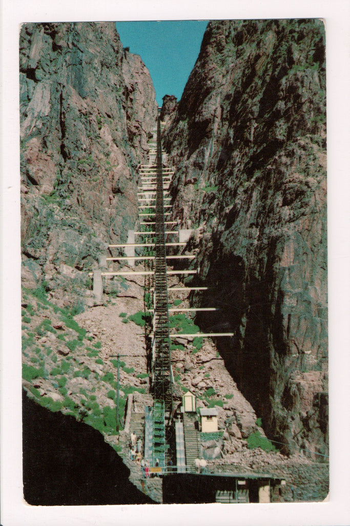 Train - Railroad - Royal Gorge Railway - steep incline tracks - 505251