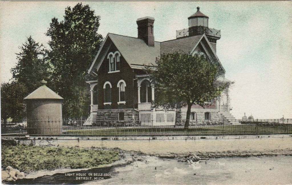 MI, Detroit - Light House on Belle Isle close up postcard - C04334
