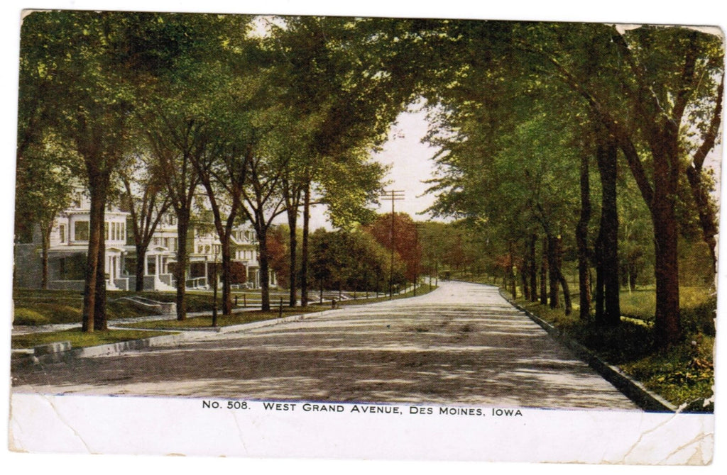 IA, Des Moines - West Grand Avenue - Enos B Hunt Jr postcard - C08547