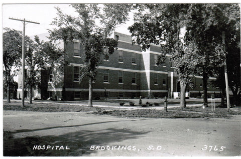 SD, BROOKINGS - Hospital - L L Cook RPPC postcard - R00384
