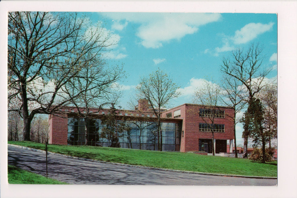 MA, Weston - Regis College Library postcard - 800568