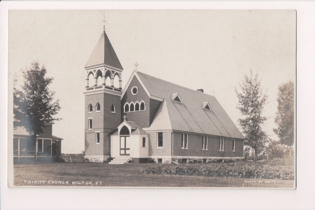 VT, MILTON - Trinity Church - RPPC postcard - A10084