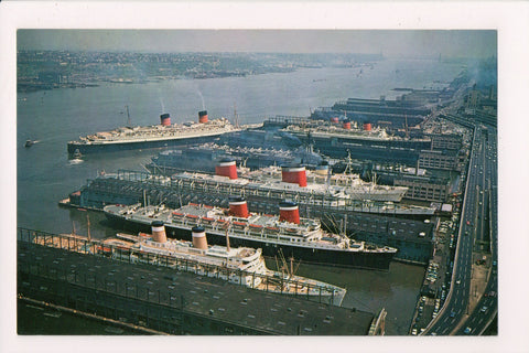 Ship Postcard - QUEEN ELIZABETH - Being berthed (original SOLD) A19267