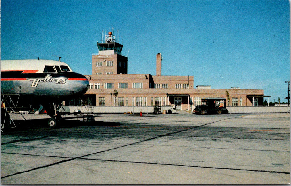 SC, CHARLESTON - Municipal Airport, Delta C & S on plane postcard - A19423