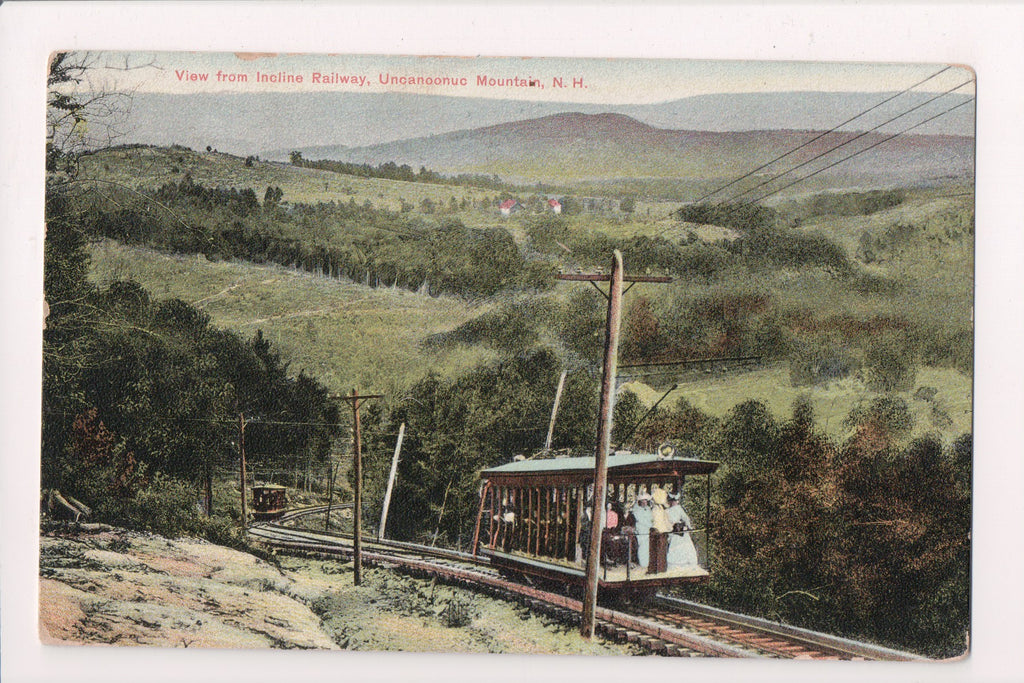 Train - Railroad - Uncanoonuc Incline Railway - 2 cars going up - B05467