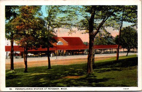 MI, Petoskey - Pennsylvania Station, Railroad Depot postcard - B18024