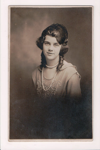 People - Female postcard - Pretty Woman - Fritz RPPC - ringlets and Pearls - C08384