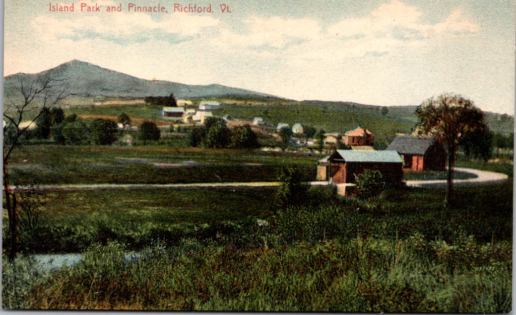 VT, RICHFORD - Island Park and Pinnacle including buildings postcard - C17282