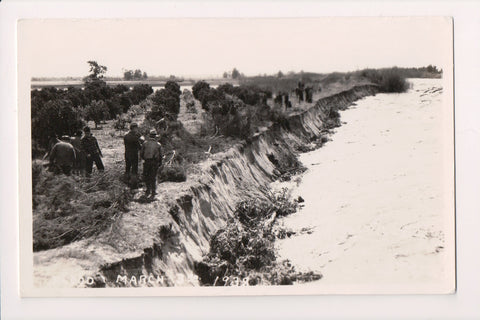 CA, LOS ANGELES - Flood, men, damage, RPPC postcard - C17757