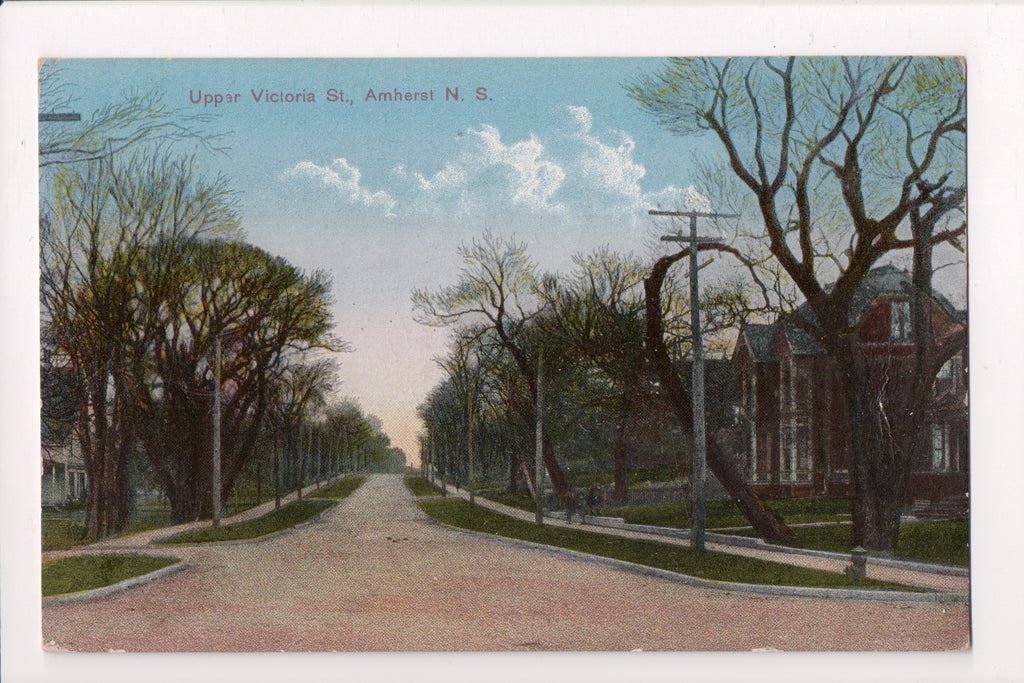 Canada - AMHERST, NS - Upper Victoria St - @1932 postcard - R00603