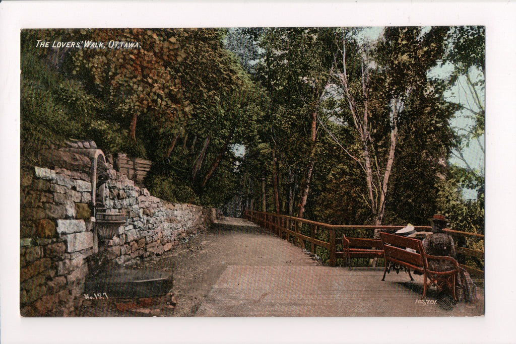 Canada - OTTAWA, ON - Lovers Walk, Fountain, bench postcard - B11420