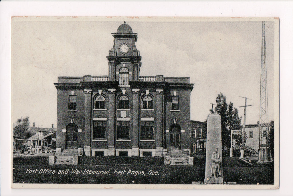 Canada - EAST ANGUS, QC - Post Office and War Memorial @1937 - w01834