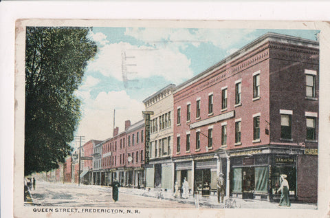 Canada - Fredericton, NB - Queen St with building signs, postcard - R00702